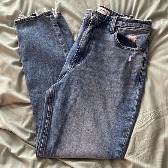 Abercrombie & Fitch Denim - NWOT Abercrombie curve love high rise jeans 28/6
